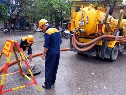 tôi đi hút hầm cầu 9